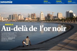 Les chantiers de construction battent leur plein dans la baie de la capitale de l’Angola, Luanda. © SimonDawson/Bloomberg/GettyImages