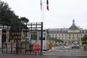 L’entrée de l’hôpital militaire Bégin à Saint-Mandé, près de Paris, le 4 septembre 2014. © AFP