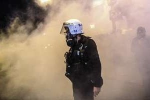 Un policier anti-émeute à Istanbul, le 7 octobre 2014. © AFP