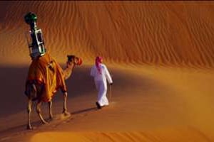 Un dromadaire porte Trekker dans le désert d’Abou Dhabi. © Capture d’écran/Google