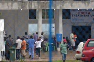 L’entrée de la clinique Island à Monrovia au Libéria, le 11 octobre 2014 © AFP