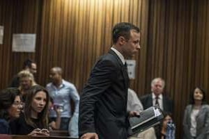 L’athlète paralympique sud-africain Oscar Pistorius, le 15 octobre 2014 au tribunal de Pretoria. © AFP