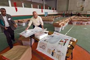 Organisation des bureaux de vote à Nabeul, le 25 octobre 2014. © AFP