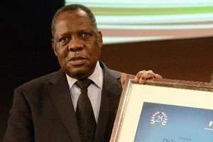 Le président camerounais de la CAF Issa Hayatou. © AFp