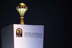 Le trophée de la CAN 2012. © AFP