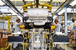 La nouvelle usine de Renault à Oran est détenue à 49 % par le constructeur français et à 51 % par la partie algérienne – 34 % pour la Société nationale des véhicules industriels et 17% pour le Fonds national d’investissement. © Renault