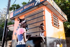 En 2015, près de 8 milliards d’euros ont échangés via Orange Money, par plus 16 millions de clients indique le groupe français. © Sylvain Cherkaoui pour Jeune Afrique