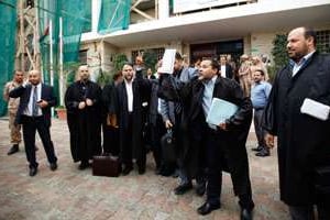 Devant la cour suprême, le 6 novembre à Tripoli. © Ismail Zetouni/Reuters