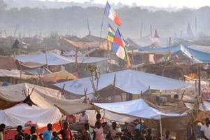 Un camp de réfugiés près de l’aéroport de Bangui, le 11 décembre 2013. © AFP