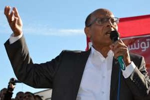 Moncef Marzouki en campagne électorale le 18 décembre 2014 à Tataouine. © AFP