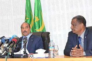 Le président mauritanien Mohamed Ould Abdel Aziz (g), le 19 décembre 2014 à Nouakchott. © AFP