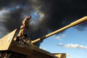 Un soldat libyen lors de heurts avec des islamistes à Benghazi, le 23 décembre 2014. © AFP