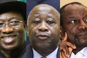 De g. à dr. : Goodluck Jonathan, Laurent Gbagbo, Alpha Condé. © AFP