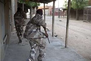 Des soldats maliens en action à Gao le 13 avril 2013. © AFP
