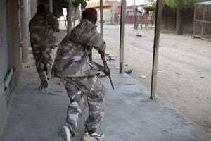 Des soldats maliens en action à Gao, le 13 avril 2013. © AFP
