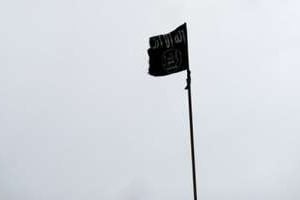 Un drapeau noir, symbole des djihadistes. © AFP