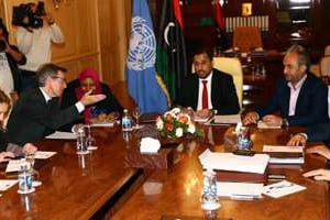 Le vice-président du Congrès général national libyen, rencontre l’envoyé spécial de l’ONU. © AFP