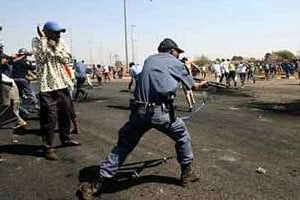 Des émeutes à Soweto en septembre 2007. © Archives AFP