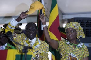 Robert Mugabe, un dirigeant intraitable, populaire en Afrique © AFP