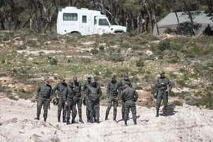 Des gardes marocains sur la frontière avec l’enclave espagnole de Melilla, le 3 avril 2014. © AFP