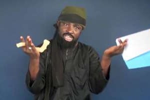 Abubakar Shekau, dans une vidéo diffusée le 17 février 2015 © AFP