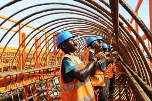 Selon IFC, l’Afrique pourrait absorber annuellement plus de 90 milliards de dollars d’investissements dans les infrastructures. © Olivier pour Jeune Afrique