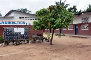 Le développement ne serait pas aussi mauvais qu’annoncé. Ici, une école à Kinshasa. © PAPY MULONGO / AFP