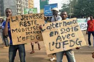 Des manifestants de l’opposition guinéenne, le 7 janvier 2015 à Conakry. © AFP