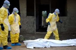 Des soignants du virus Ebola. © AFP