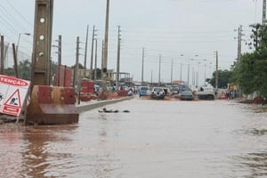 En Angola, les pluies provoquent régulièrement des des inondations. © Angop