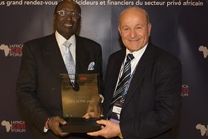 Chris Kirubi et Issad Rebrab. © Jacques Torregano pour J.A.