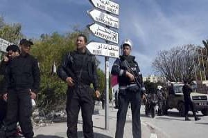 Les forces de sécurité tunisiennes déployées après l’attaque du Bardo. © Fethi Belaid/AFP