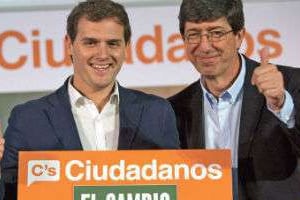 Albert Rivera, le chef de file du parti Ciudadanos (à gauche) en meeting dimanche avec Juan Marin, © Jorge Guerrero/AFP