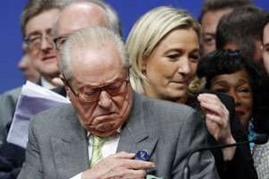 Jean-Marie Le Pen et sa fille Marine. © Fayolle Pascal/SIPA
