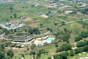 Vue aérienne de l’Ivoire Golf Club situé dans la commune de Cocody, à Abidjan. DR