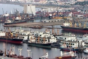 Le Port d’Alger est l’une des principales portes d’entrée de marchandises en Algérie. © AFP