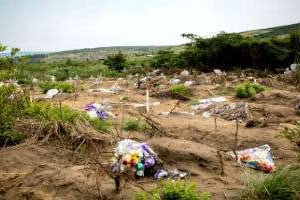 Au cimetière de Fula-Fula de Maluku, le 7 avril © Federico Scoppa/AFP