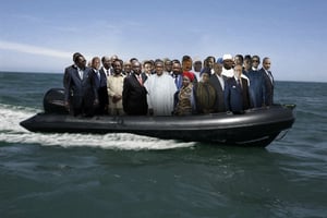Les chefs d’État africains, tous dans le même bateau. © Montage J.A.