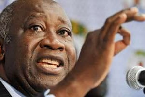 Laurent Gbagbo, alors président de Côte d’Ivoire, en conférence de presse, le 9 novembre 2010. © Sia Kambou/AFP