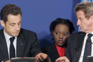 Nicolas Sarkozy, ici en 2008 avec Rama Yade, secréatire d’État aux droits de l’Homme. © François Mori/AP/SIPA