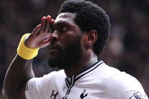 Emmanuel Adebayor célèbre un but sous les couleurs de Tottenham. © AFP