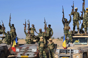 Des soldats tchadiens près de Gamboru. © Marle/AFP