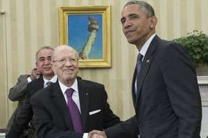 Le président tunisien Béji Caïd Essebsi est reçu par son homologue américain Barack Obama. © Nicholas Kamm/AFP