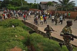 Des manifestants le 21 mai à Musaga. © Carl de Souza/AFP
