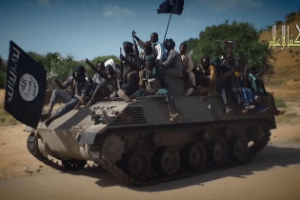 Capture d’écran d’une vidéo fournie par Boko haram montrant des combattants du groupe islamiste. © AFP