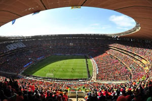 Un match dans le stade de Soweto, lors de la Coupe du monde 2010 en Afrique du Sud. © Monirul Bhuiyan/AFP