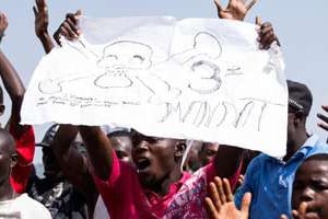 Des manifestants burundais anti-3e mandat du président Nkurunziza à Bujumbura, le 29 mai 2015. © AFP