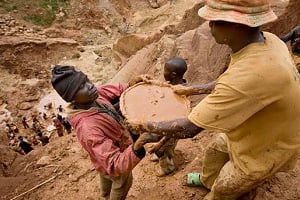 Selon l’ONG TRIAL, l’or raffiné par Argor-Heraeus avait été extrait entre 2004 et 2005 dans la région congolaise de l’Ituri, alors sous le contrôle d’un groupe armé le Front nationaliste intégrationniste (FNI). © Itri
