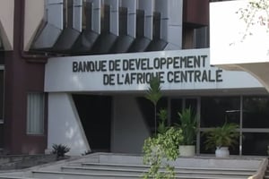 Vue du siège de la BDEAC à Brazzaville (République du Congo). © AFP/Youtube/Capture d’écran