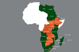 Carte des pays concernés par l’accord de libre-échange tripartite. En orange : les pays n’ayant pas accès ou n’ayant qu’un accès limité à la mer. DR